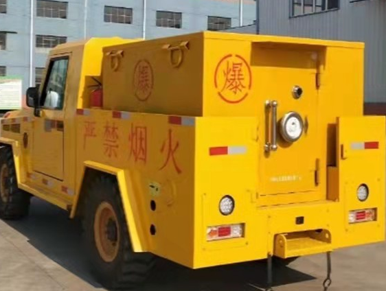 忻城凯龙爆破器材运输车：保障爆破任务的安全运行